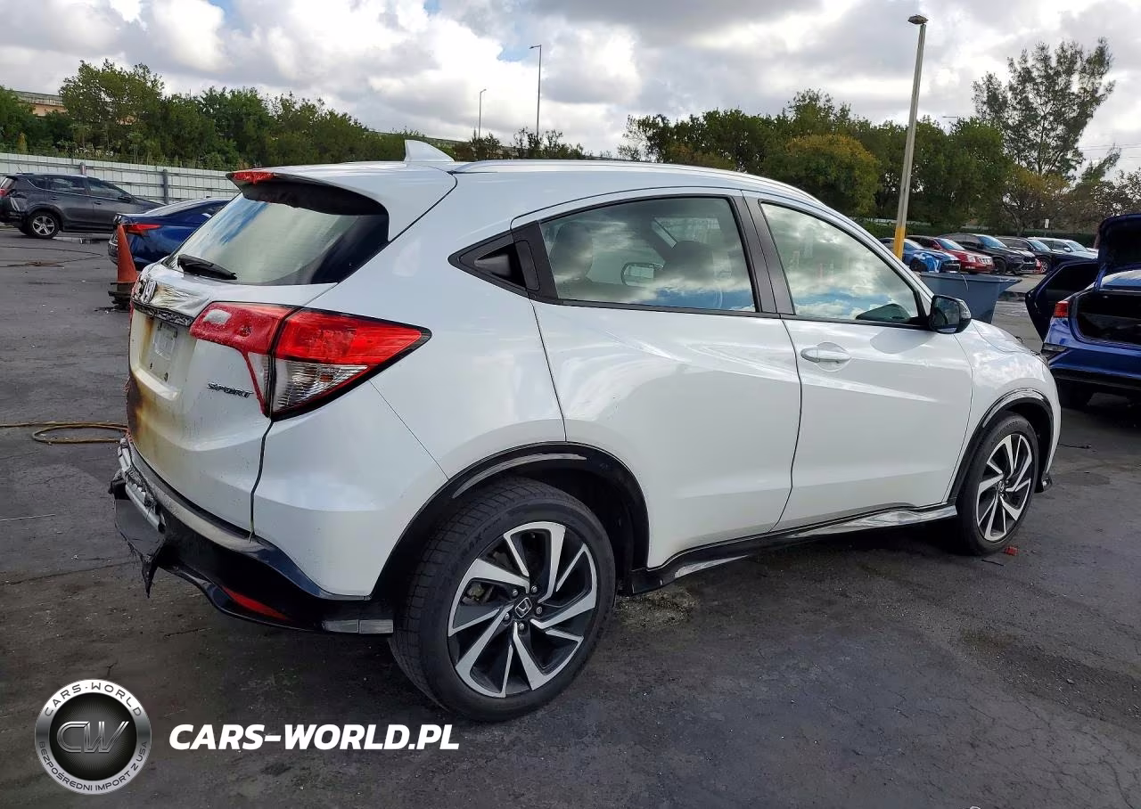 2020 Honda Hr-V Sport VIN:3CZRU5H17LM710899 - 3