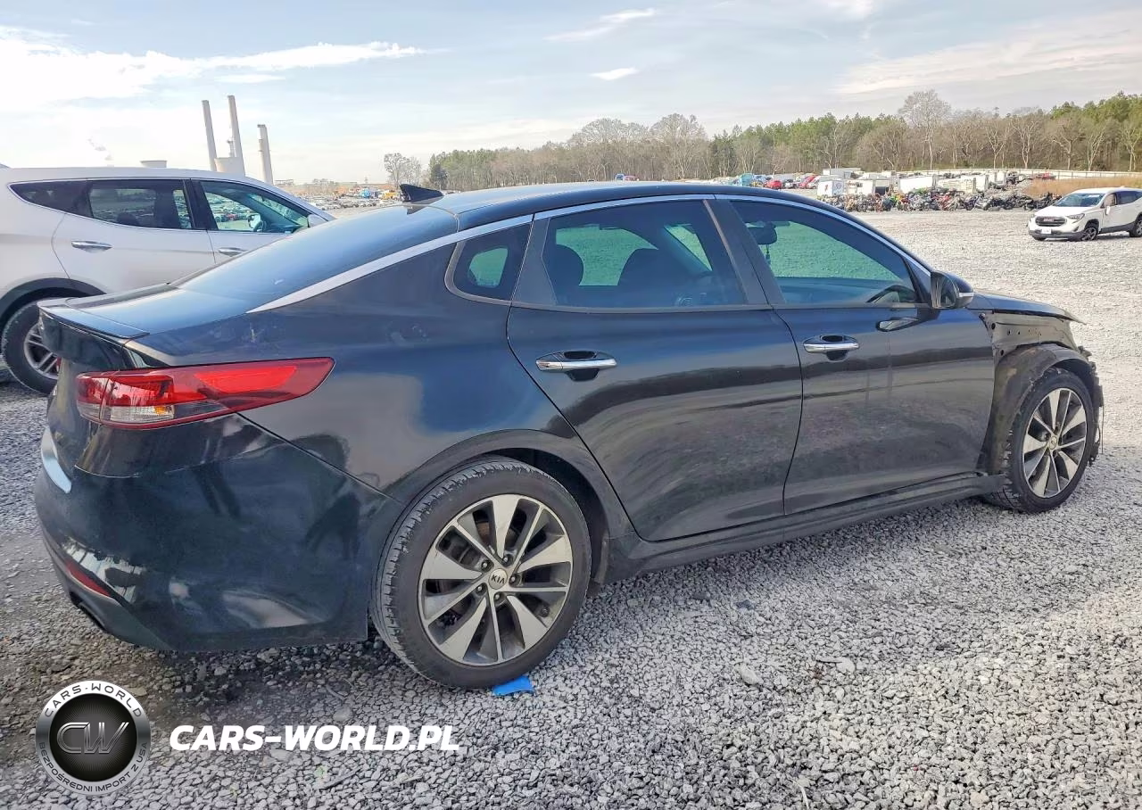 2018 Kia Optima S VIN:5XXGT4L35JG251969 - 3