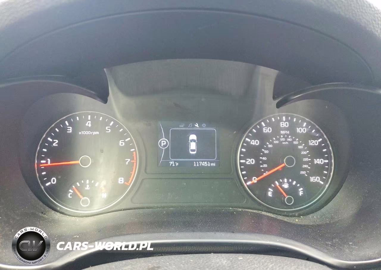 2018 Kia Optima S VIN:5XXGT4L35JG251969 - 9