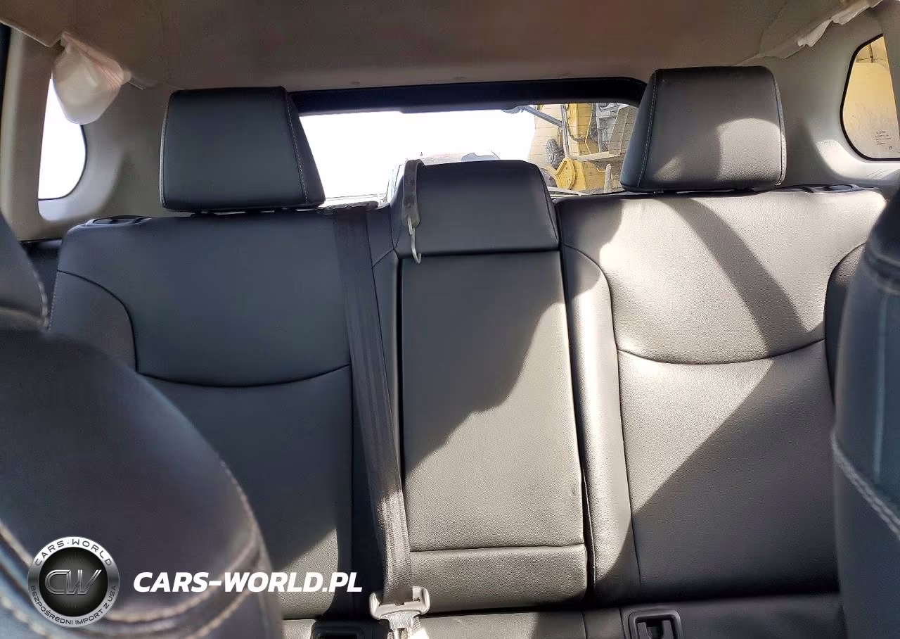 2022 Toyota Corolla Cross Xle VIN:7MUDAABGXNV010298 - 10