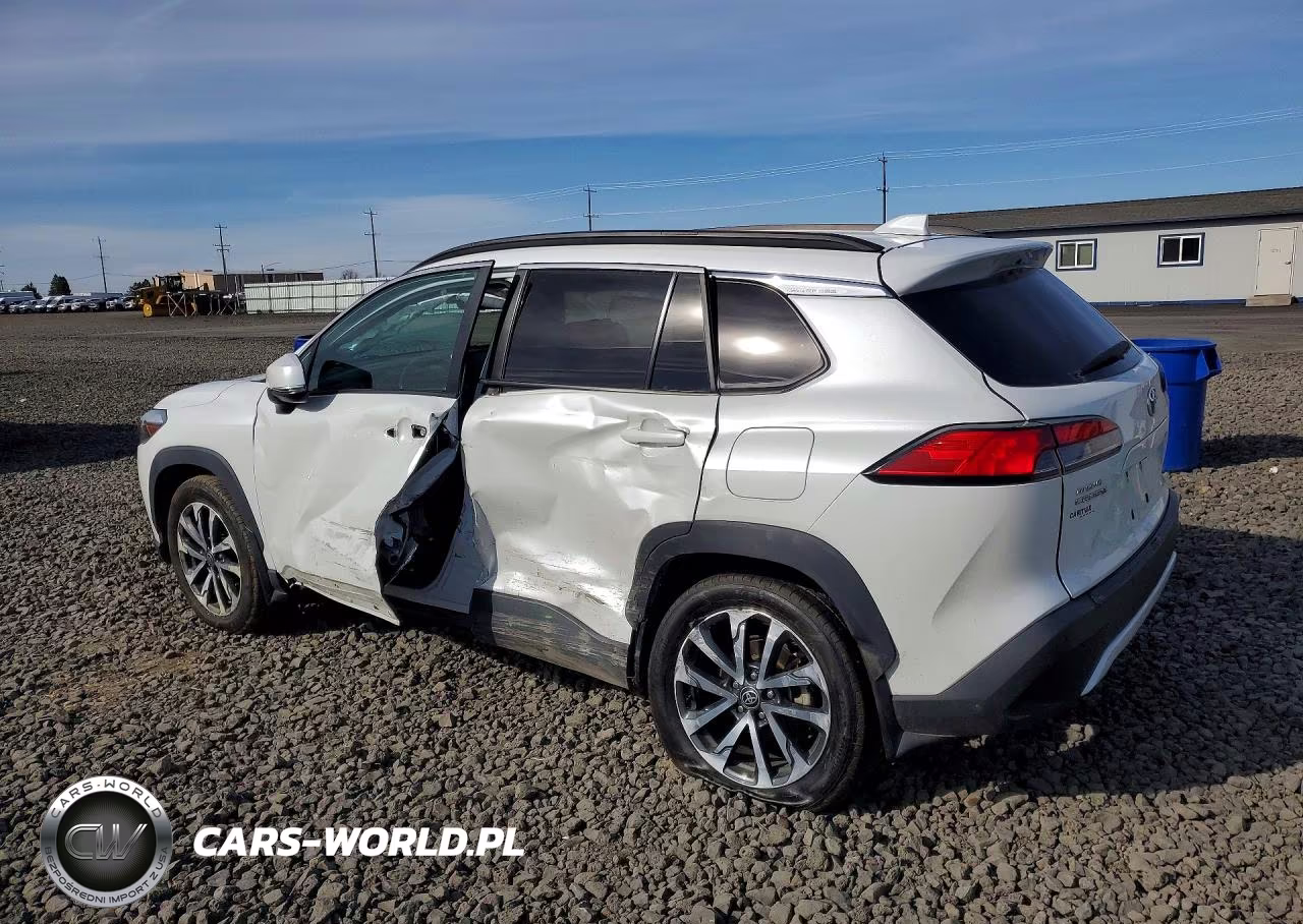 2022 Toyota Corolla Cross Xle VIN:7MUDAABGXNV010298 - 2