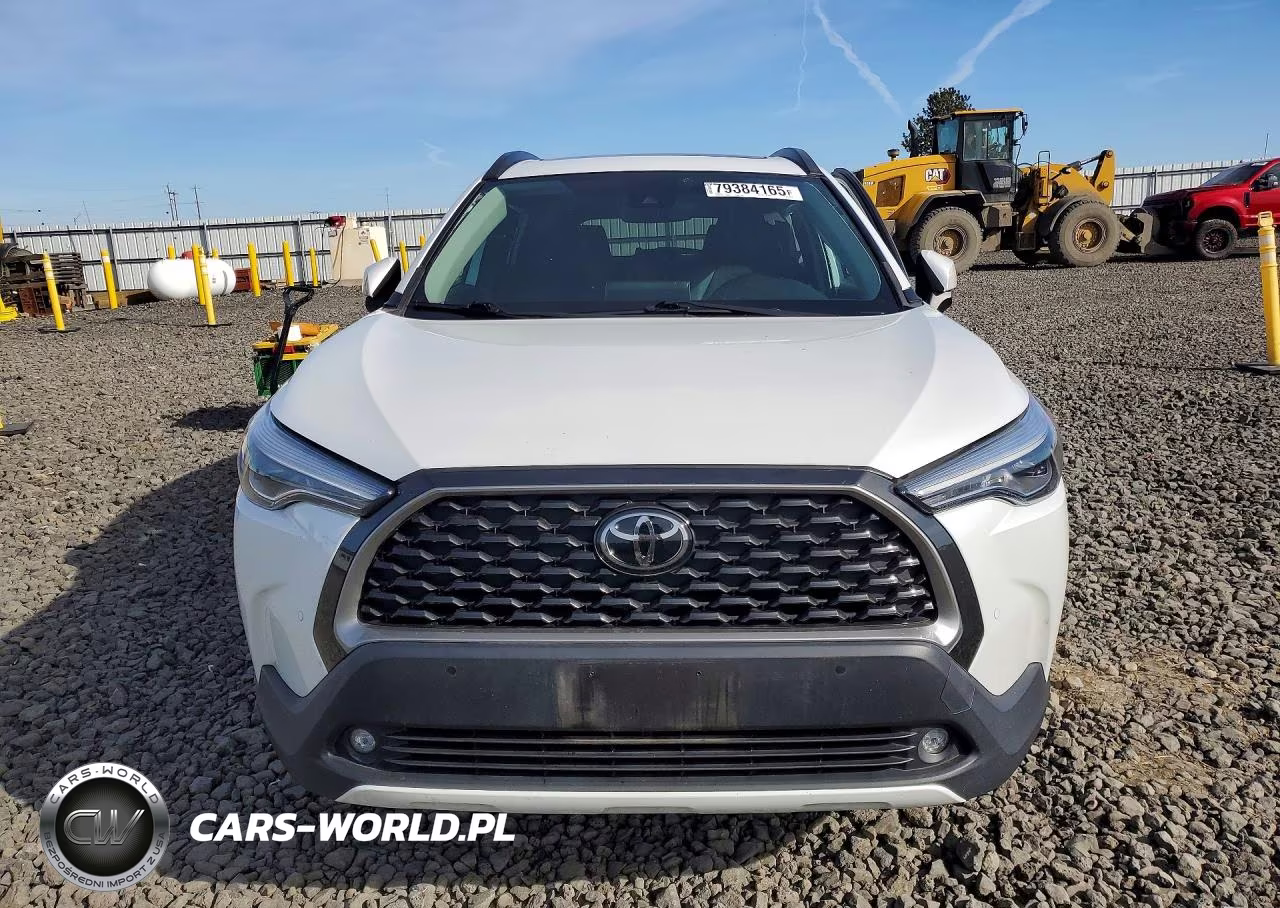 2022 Toyota Corolla Cross Xle VIN:7MUDAABGXNV010298 - 5