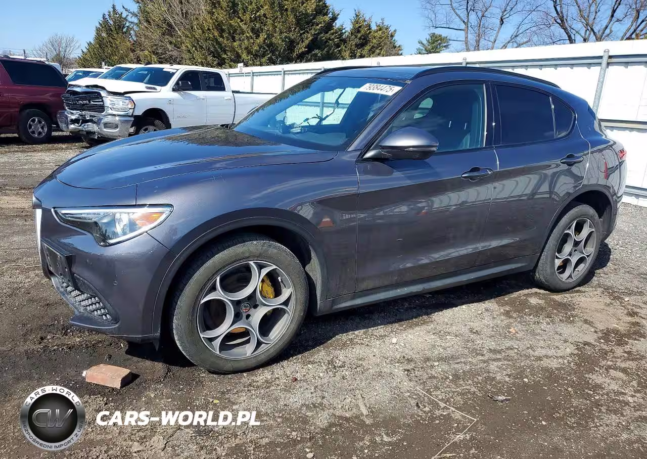 2018 Alfa Romeo Stelvio Ti Sport