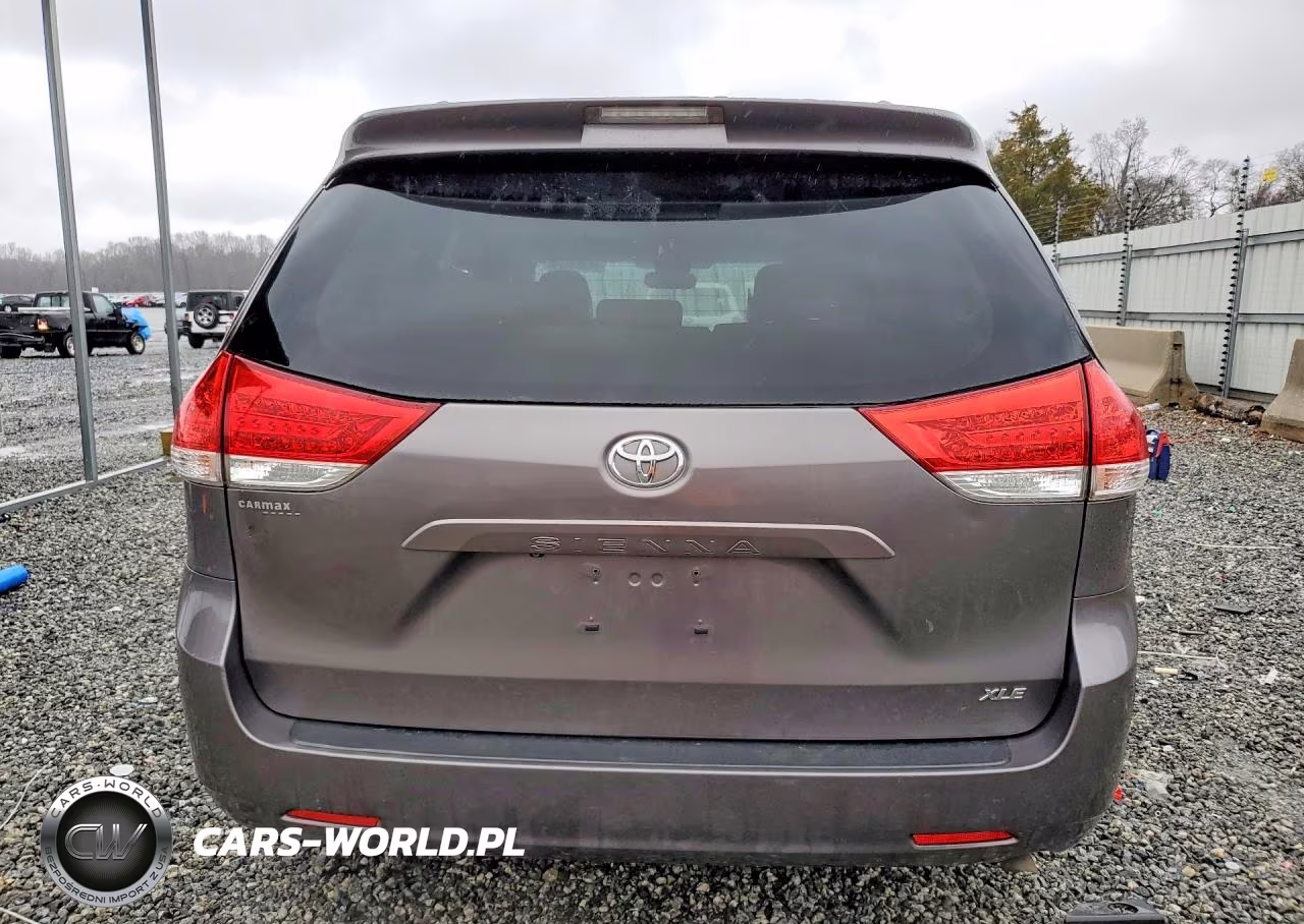 2011 Toyota Sienna Xle 8-Passenger VIN:5TDYK3DC8BS166088 - 6