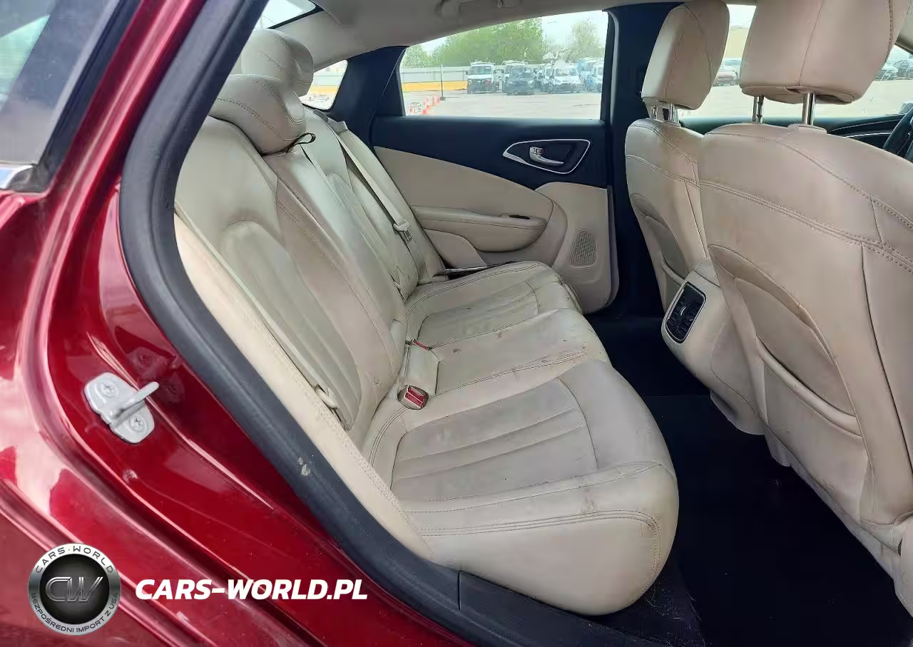 2015 Chrysler 200 C VIN:1C3CCCCB3FN527713 - 10