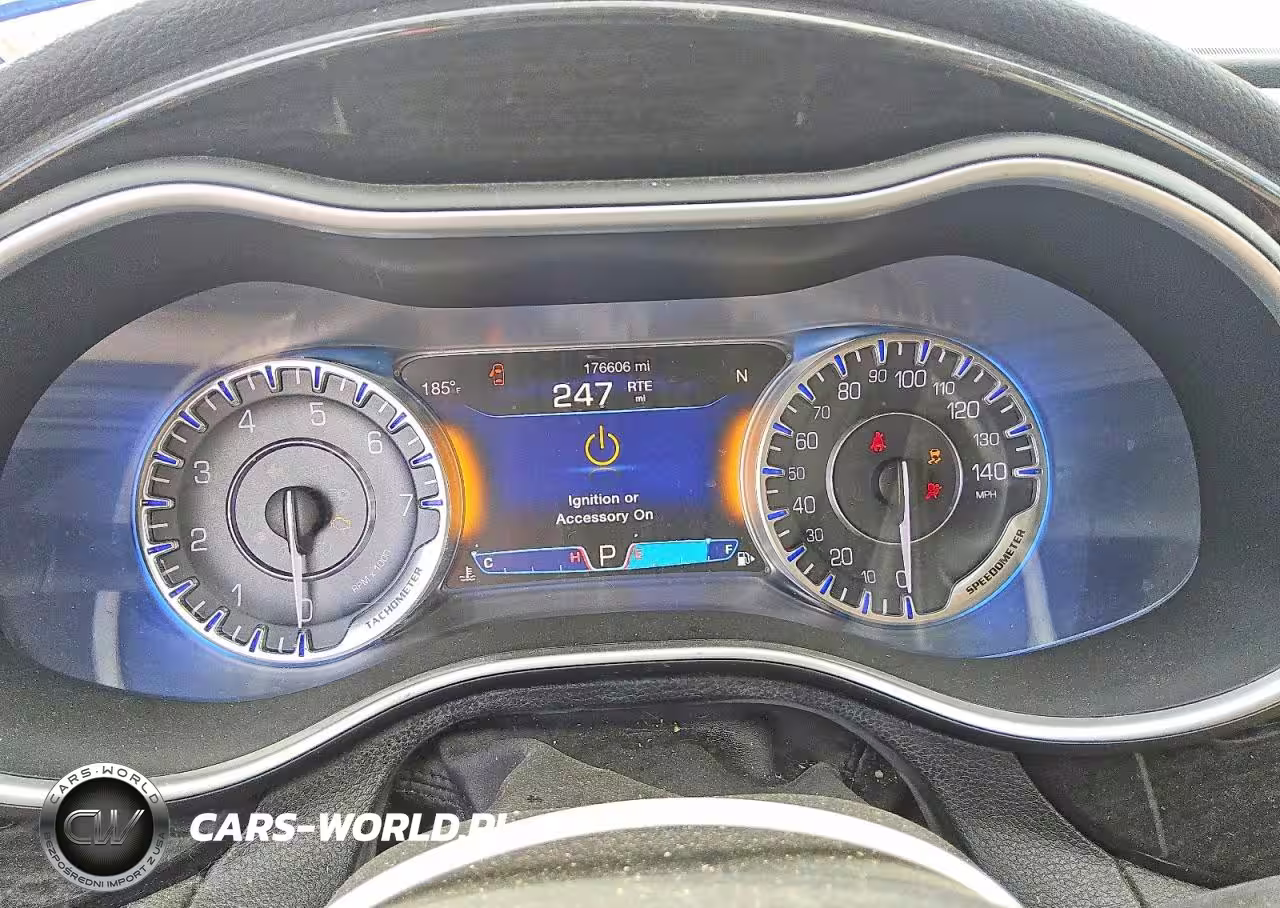 2015 Chrysler 200 C VIN:1C3CCCCB3FN527713 - 9