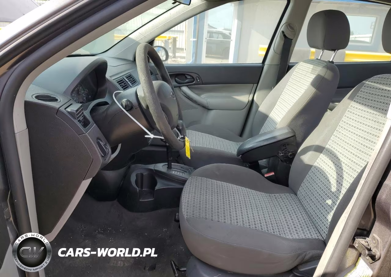 2007 Ford Focus Zx4 VIN:1FAHP34N87W176930 - 7