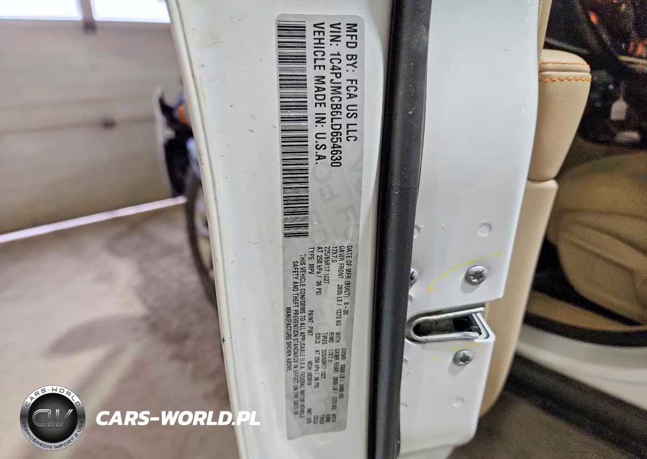 2020 Jeep Cherokee Latitude VIN:1C4PJMCB6LD654630 - 13