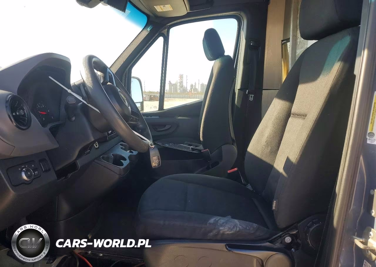2019 Mercedes-Benz Sprinter 2500 VIN:WD4PF1CDXKP129834 - 7