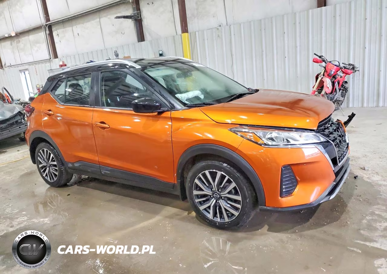 2023 Nissan Kicks Sv VIN:3N1CP5CV1PL480983 - 4