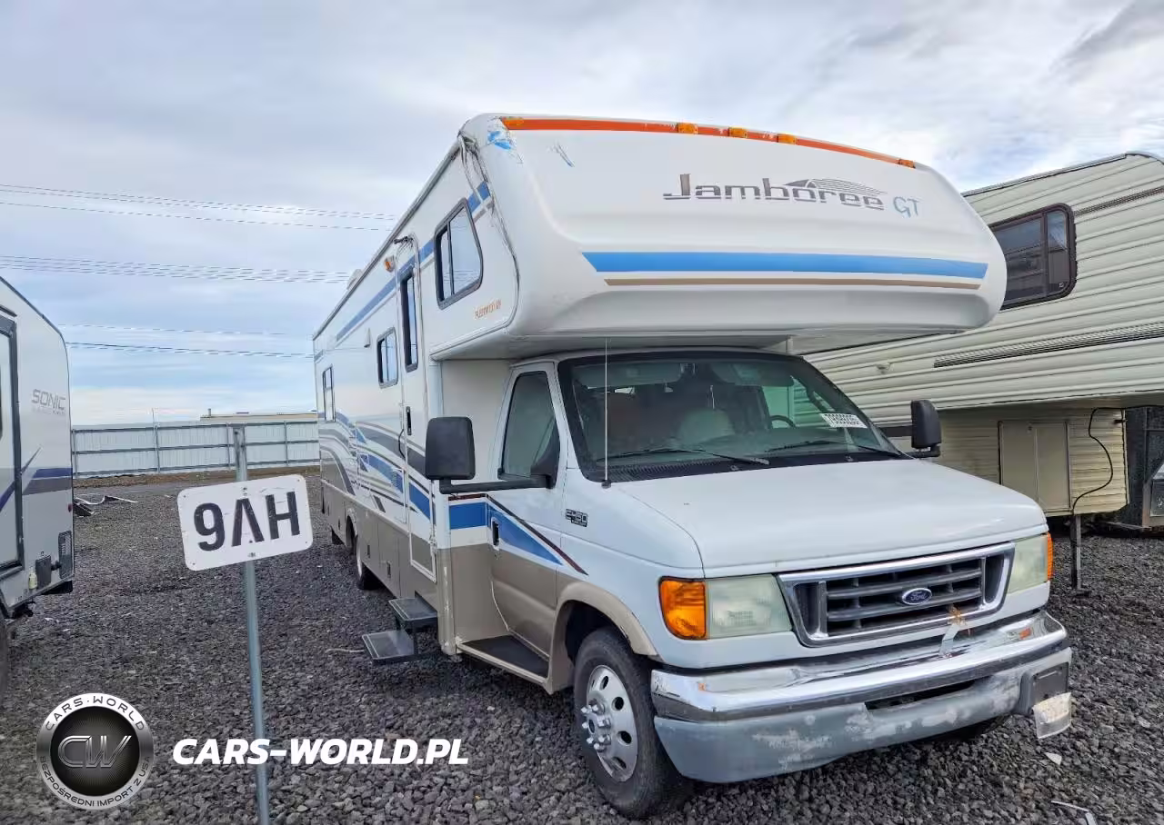 2004 Ford Econoline E450 Super Duty Cutaway Van