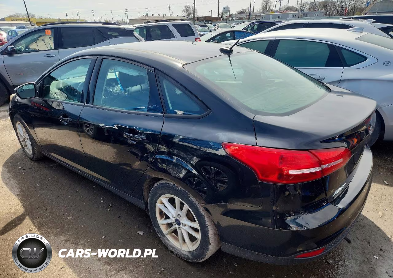 2017 Ford Focus Se VIN:1FADP3F28HL323414 - 2