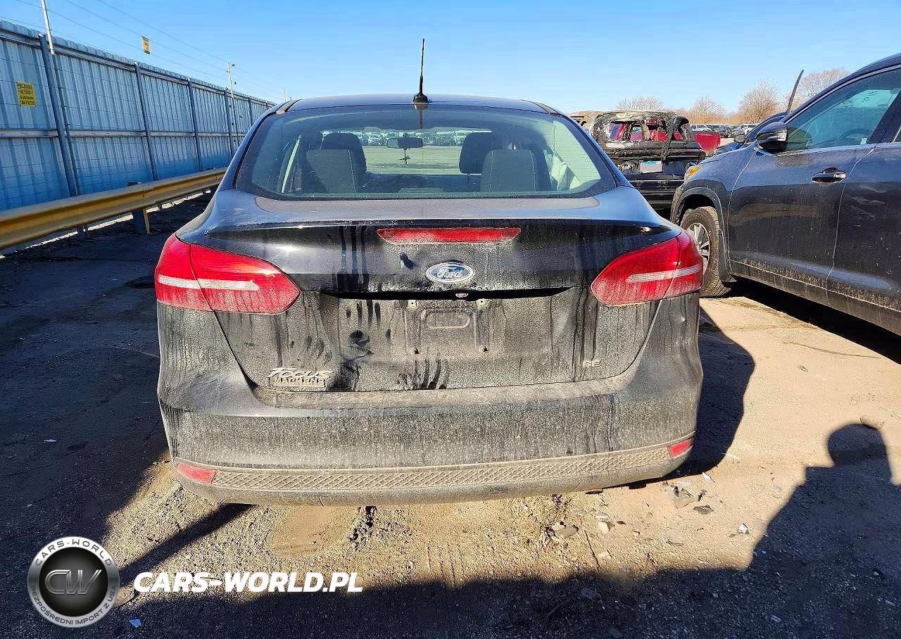 2017 Ford Focus Se VIN:1FADP3F28HL323414 - 6