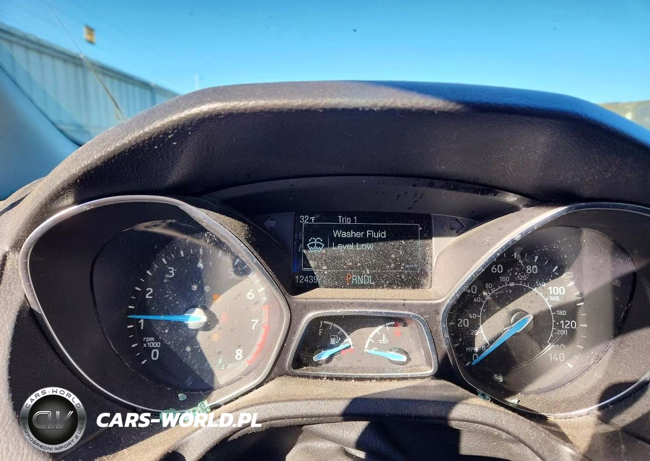 2017 Ford Focus Se VIN:1FADP3F28HL323414 - 9