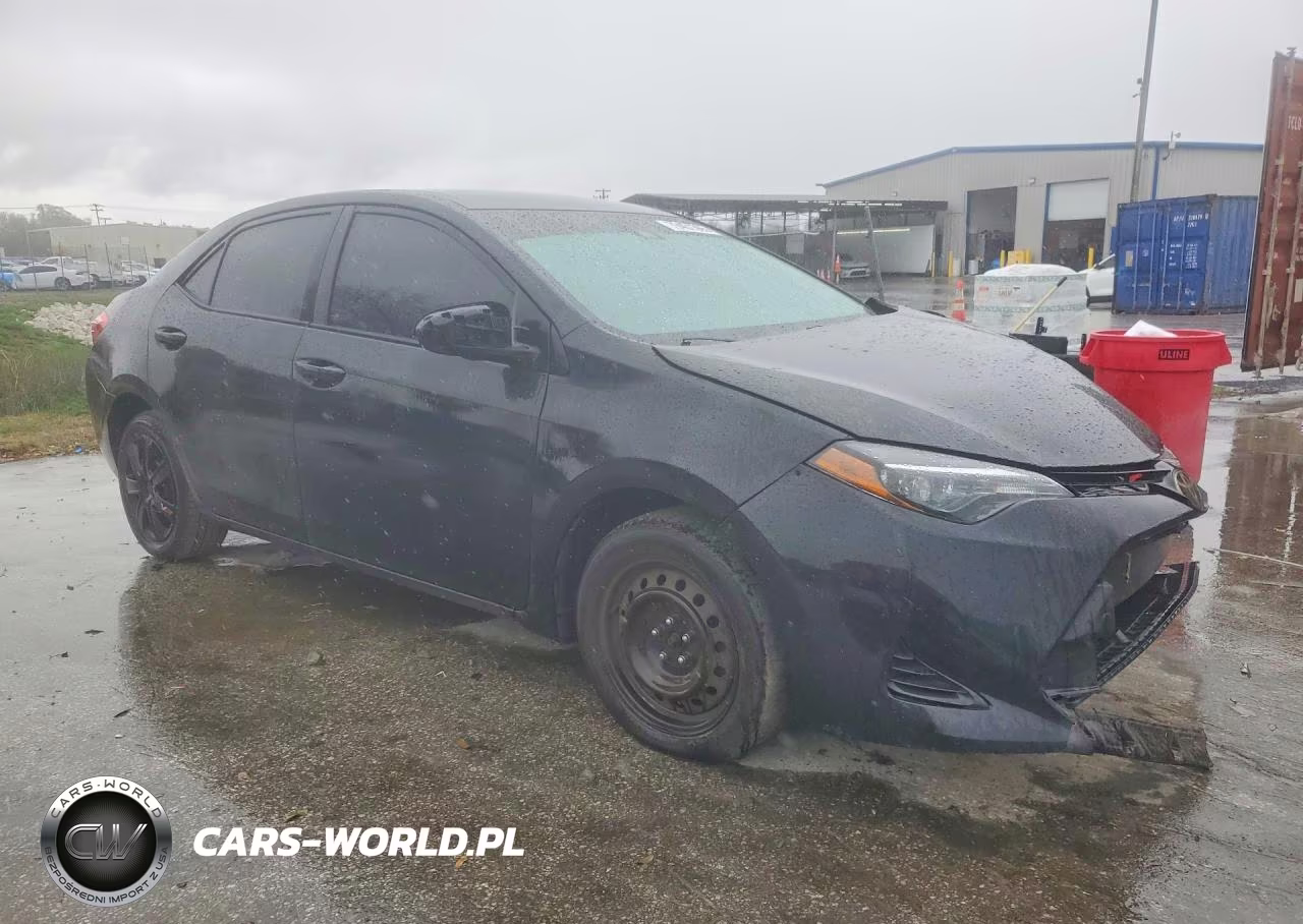 2017 Toyota Corolla Le VIN:5YFBURHE9HP572140 - 4