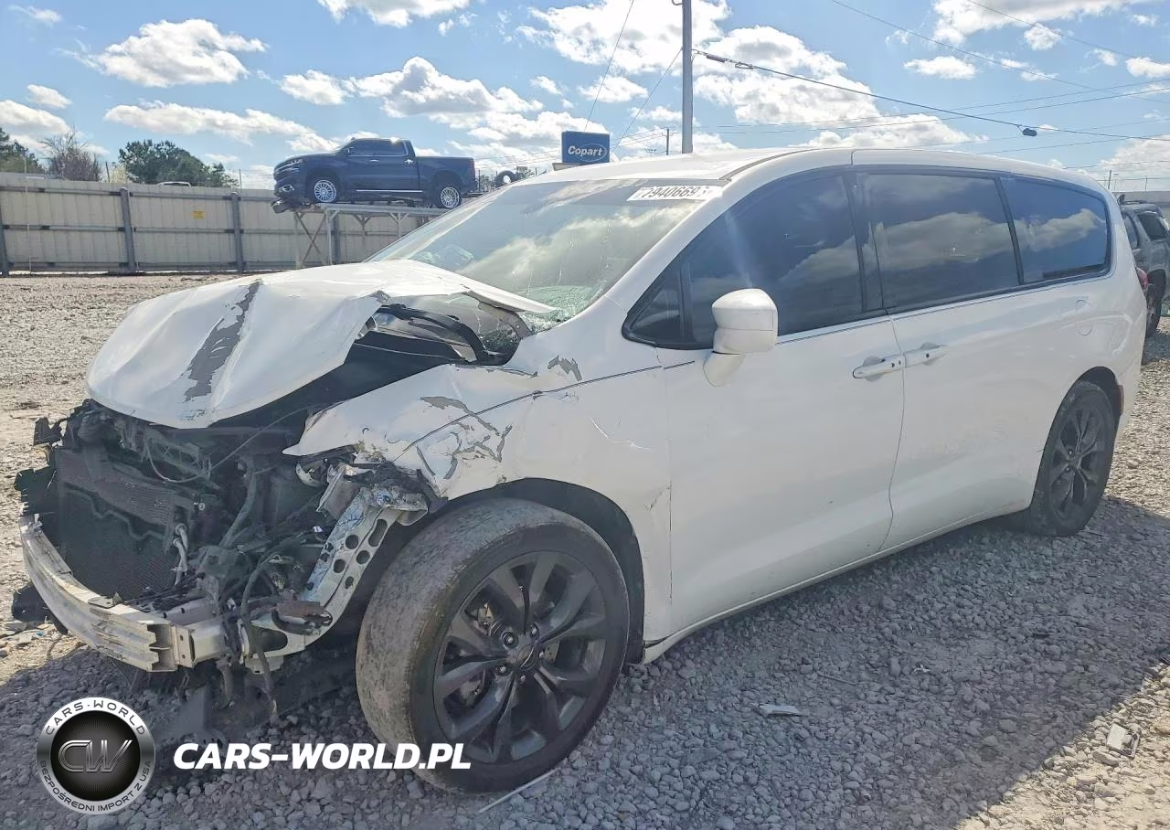 2018 Chrysler Pacifica Touring Plus – zdjęcie 1 z 13