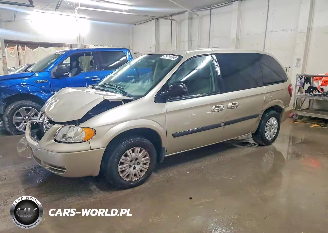 2005 Chrysler Town & Country