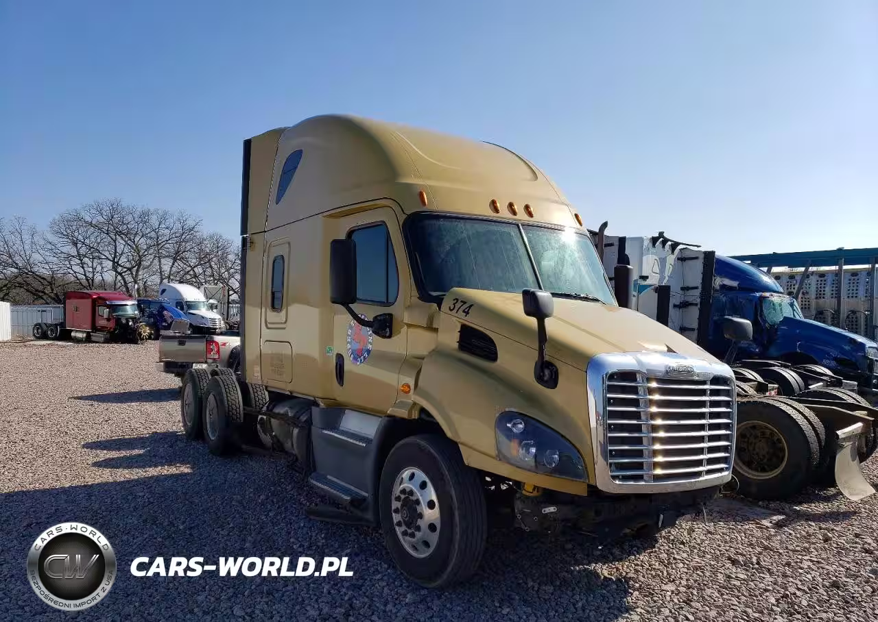 2018 Freightliner Cascaia 113 Semi Truck