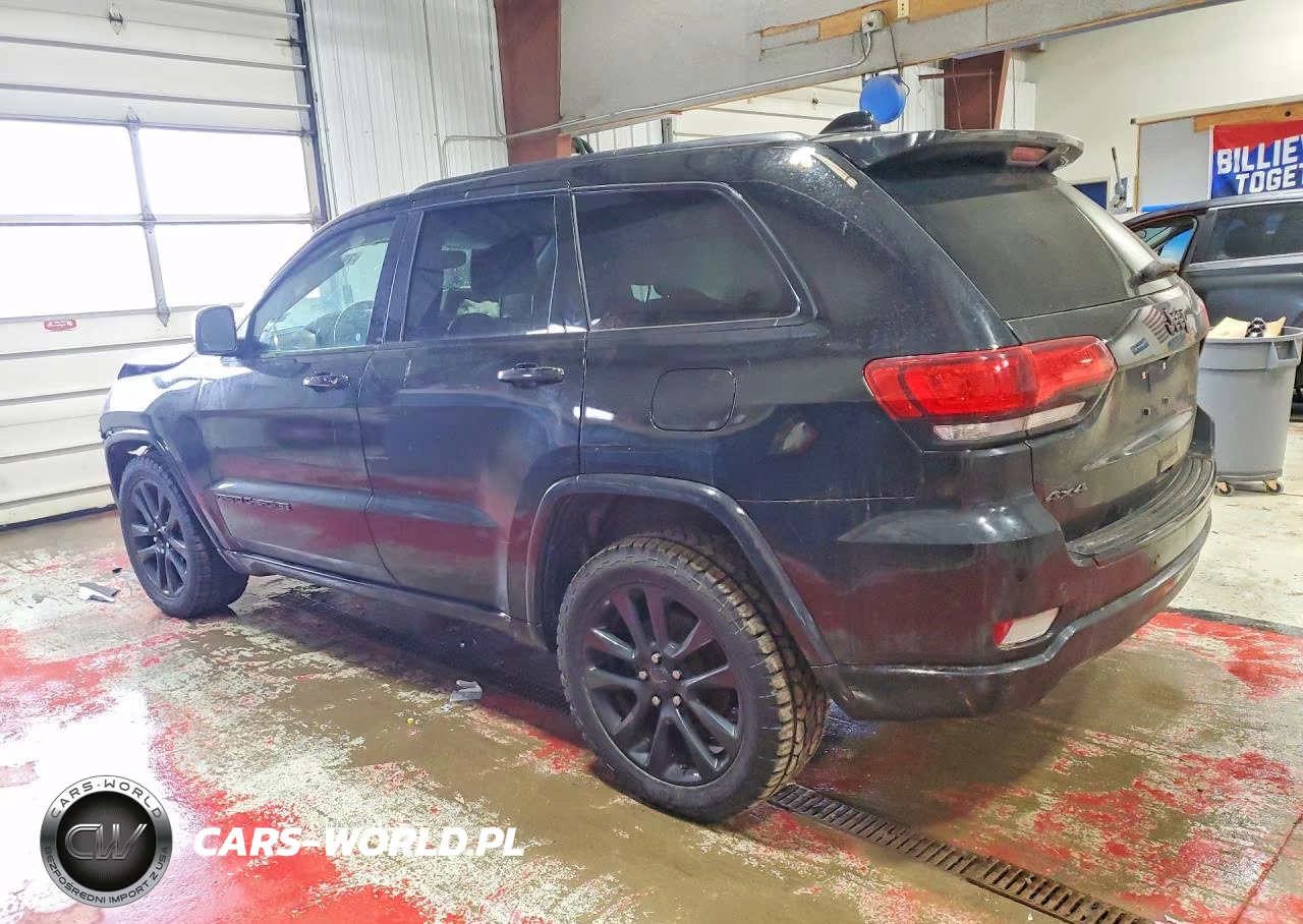 2017 Jeep Grand Cherokee Laredo VIN:1C4RJFAG7HC733790 - 2
