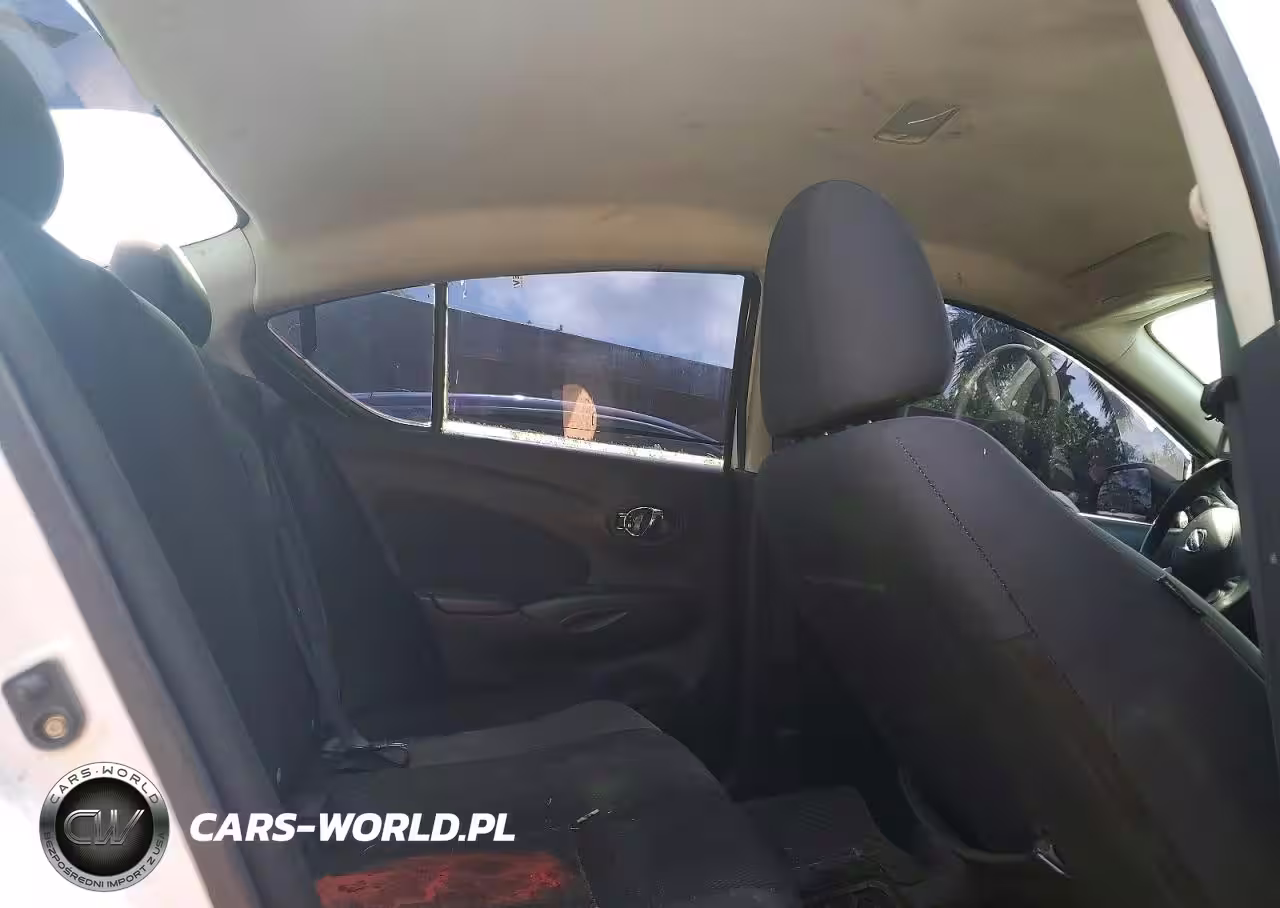 2012 Nissan Versa 1.6 S VIN:3N1CN7AP2CL947084 - 10