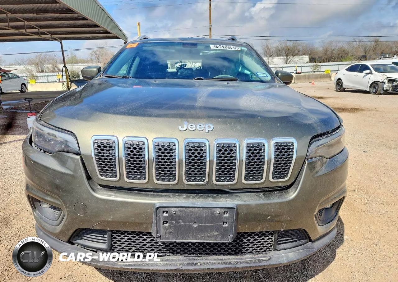 2019 Jeep Cherokee Latitude Plus VIN:1C4PJLLB5KD221082 - 5