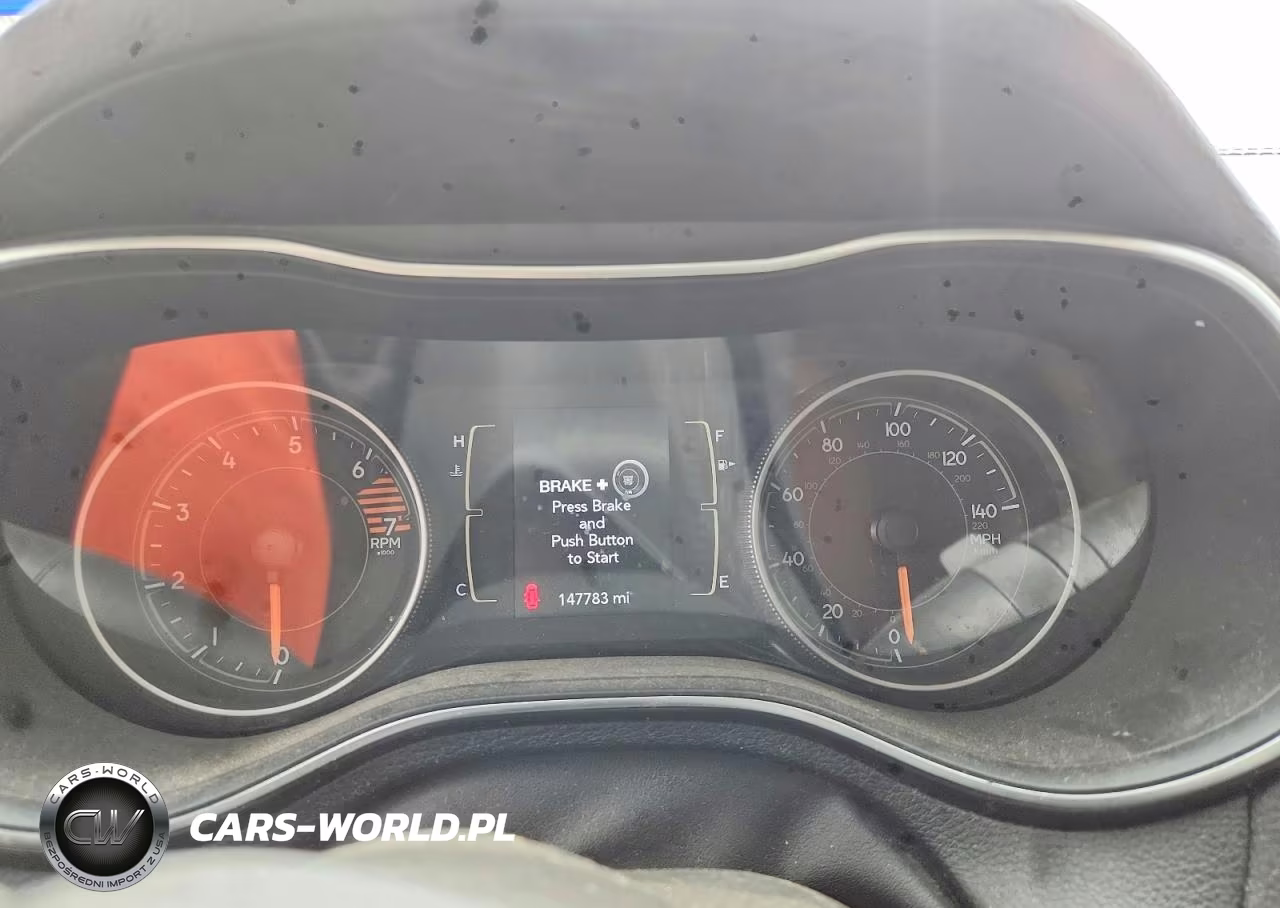 2019 Jeep Cherokee Latitude Plus VIN:1C4PJLLB5KD221082 - 9