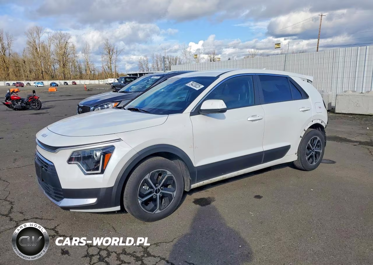 2025 Kia Niro Lx
