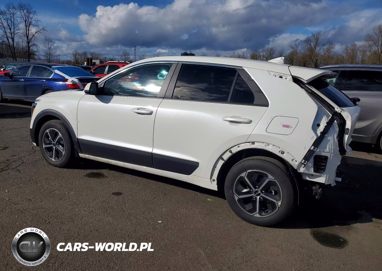 2025 Kia Niro Lx VIN:KNDCP3LE0S5257070 - 2