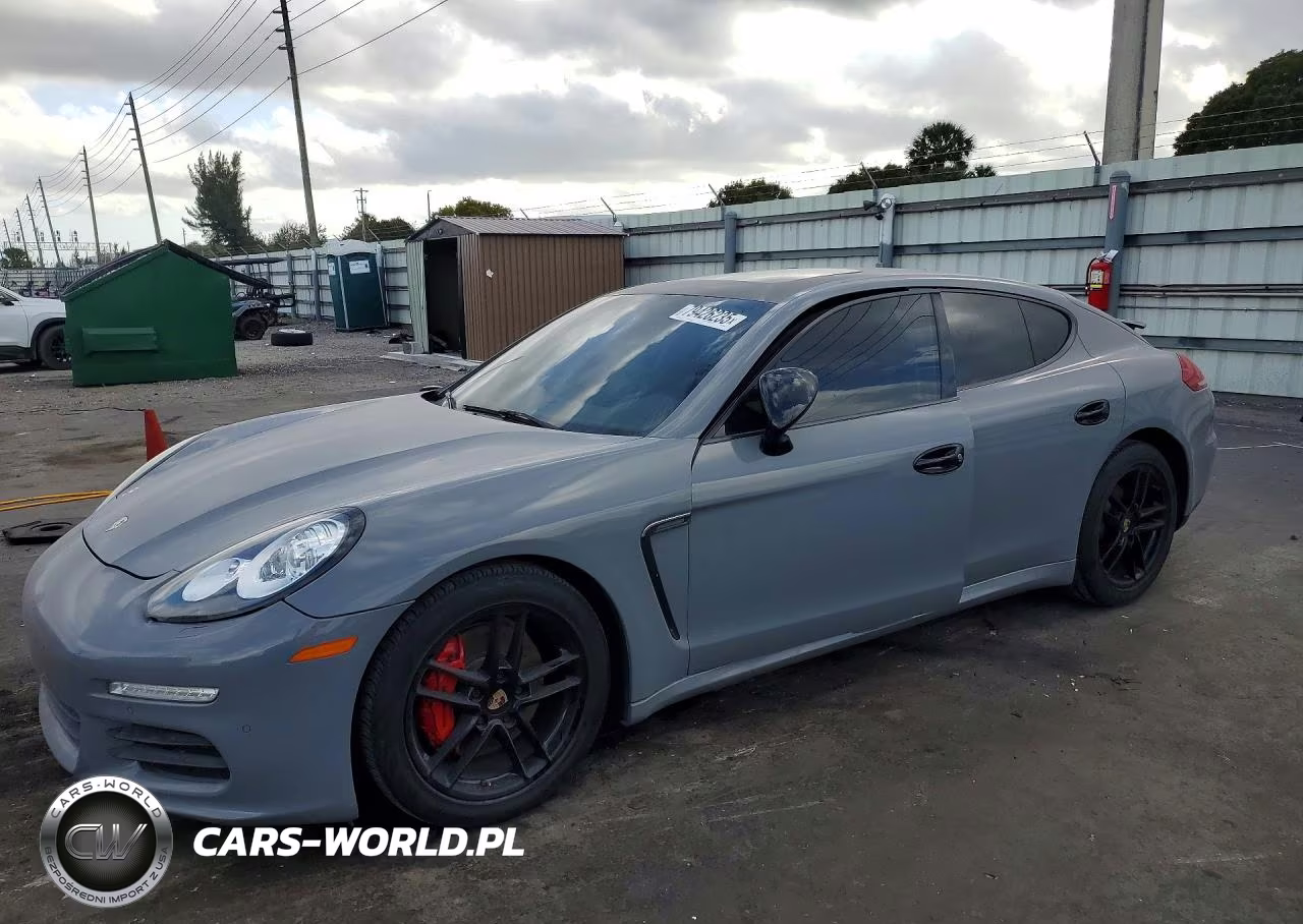 2014 Porsche Panamera 2