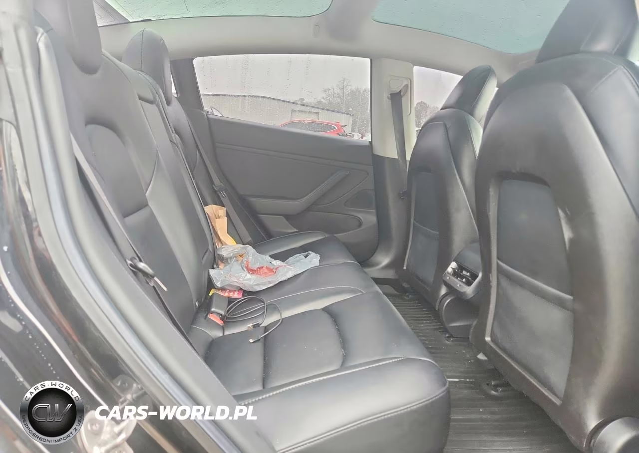 2019 Tesla Model 3 VIN:5YJ3E1EB5KF385557 - 10
