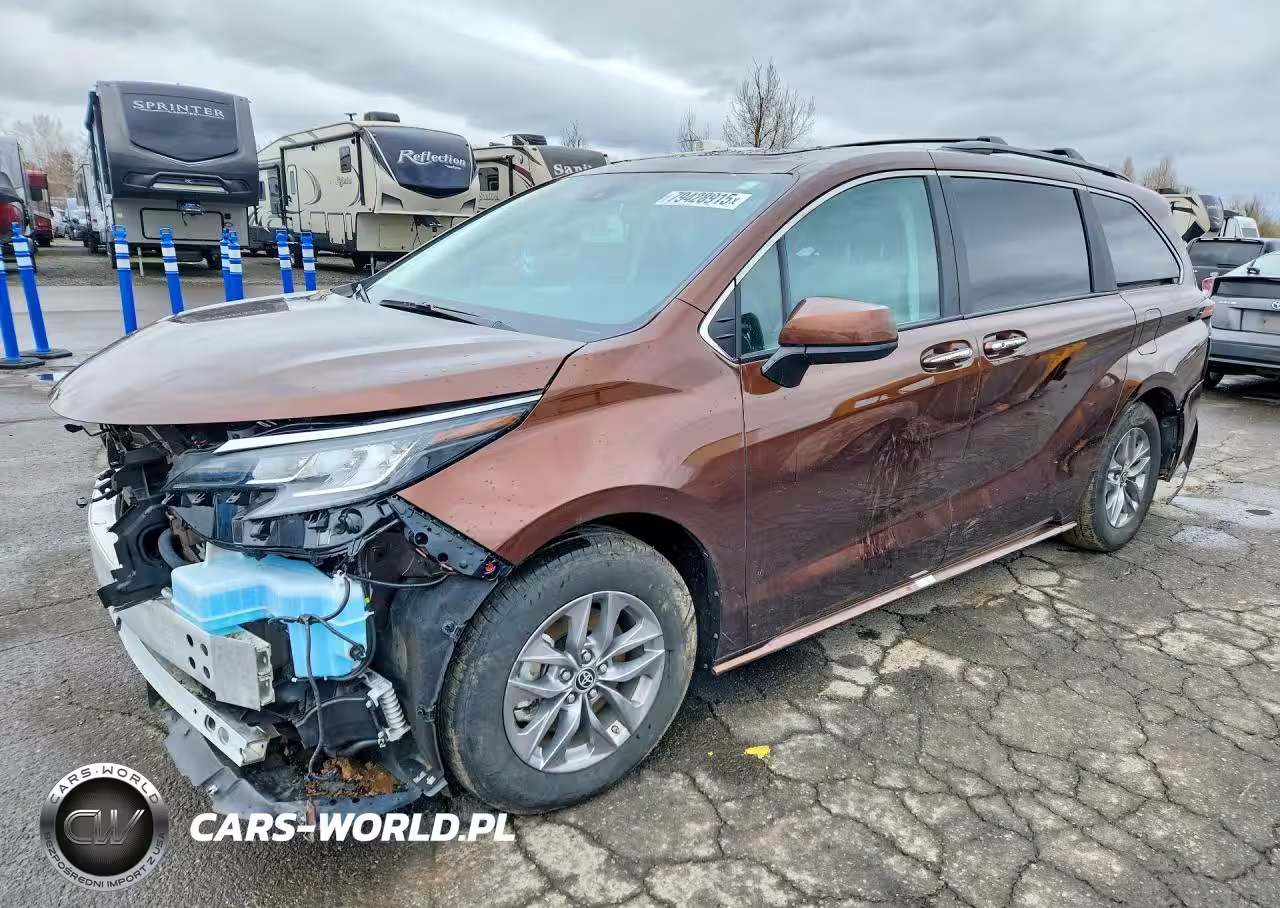 2023 Toyota Sienna Xle 7-Passenger