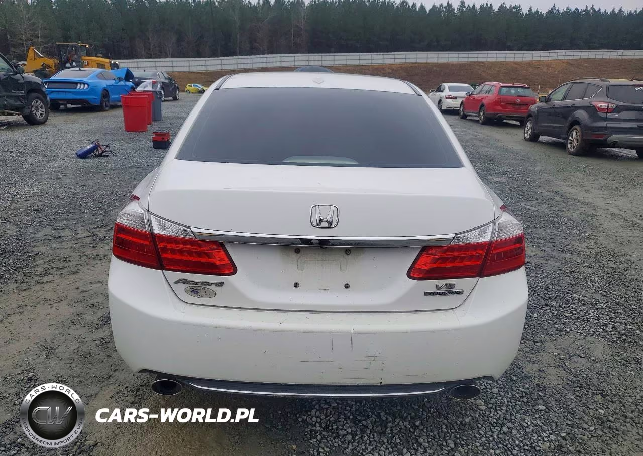 2015 Honda Accord Touring VIN:1HGCR3F91FA006047 - 6