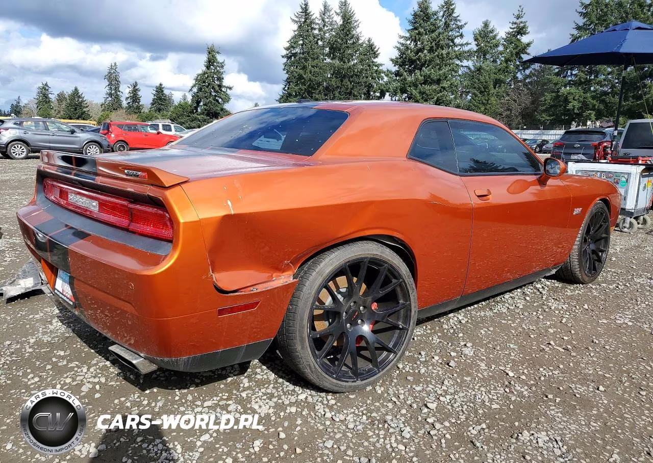 2011 Dodge Challenger Srt-8 VIN:2B3CJ7DJ4BH526492 - 3
