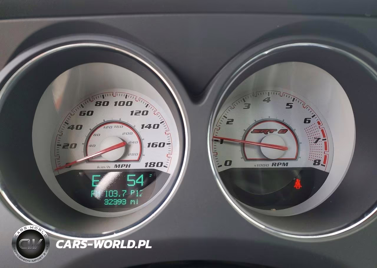 2011 Dodge Challenger Srt-8 VIN:2B3CJ7DJ4BH526492 - 9