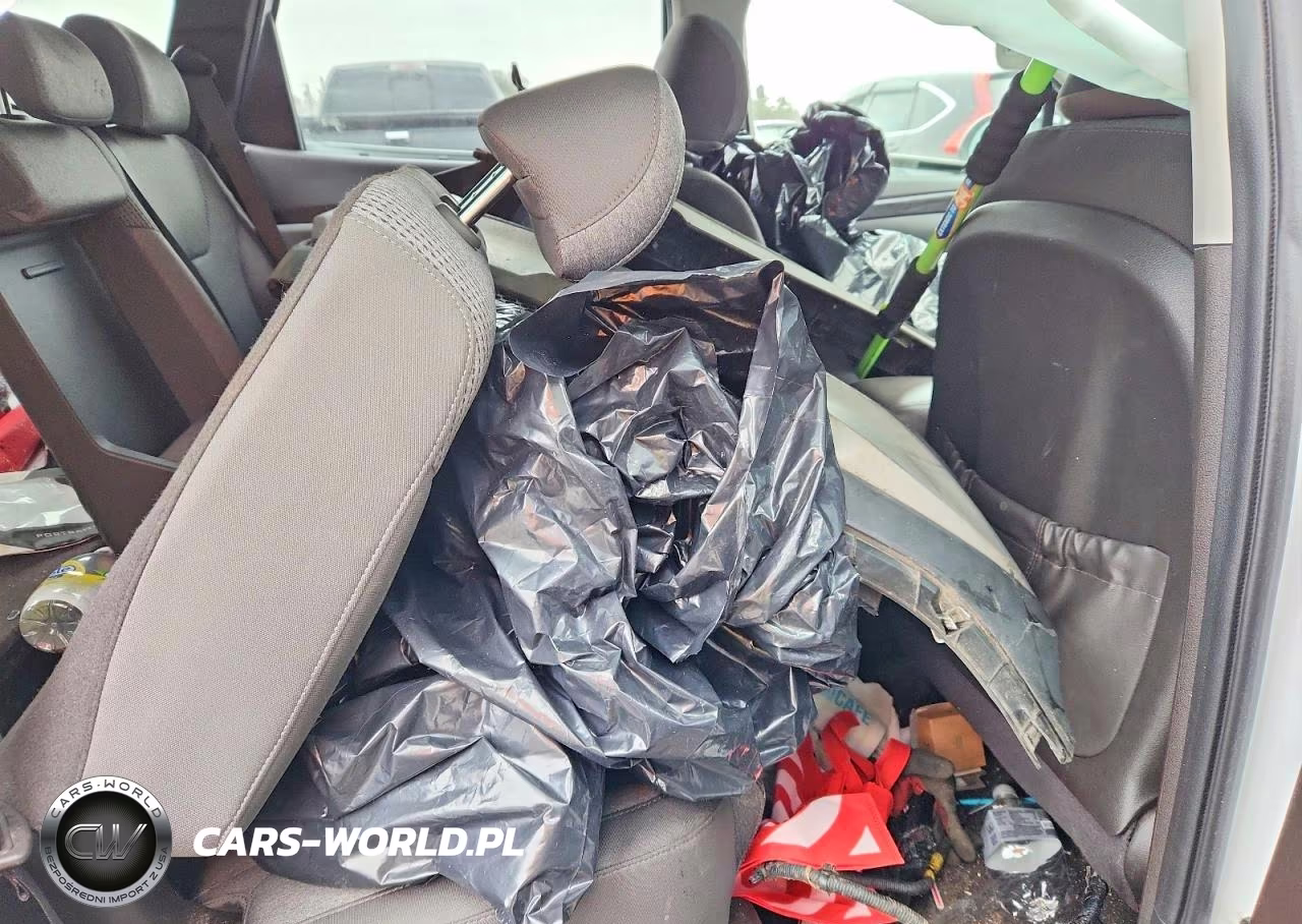 2019 Hyun Santa Fe Se 2.4L VIN:5NMS2CAD0KH116047 - 10
