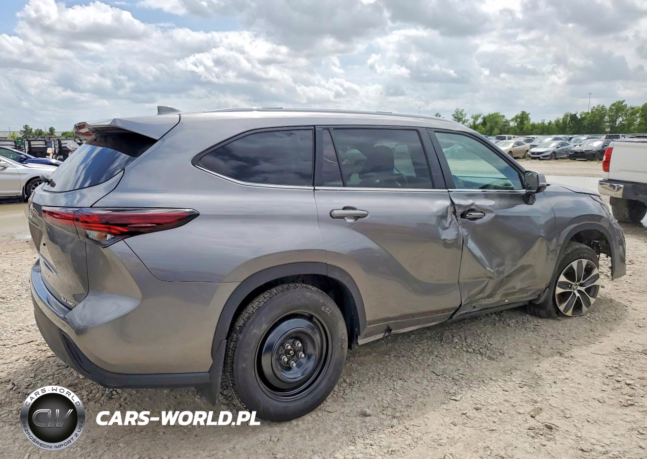 2026 Toyota Highlander Xle VIN:5TDKDRBH6TS598522 - 3
