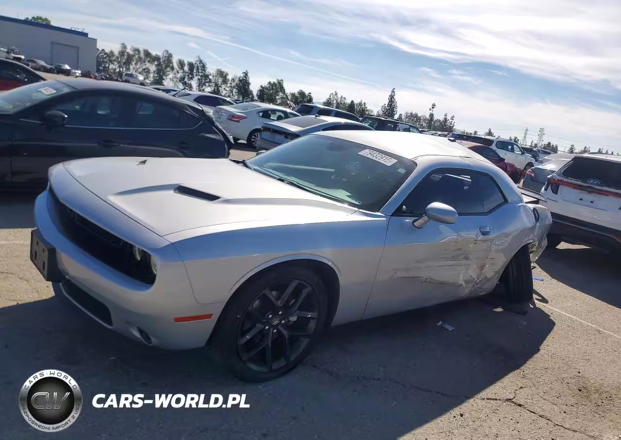 2021 Dodge Challenger Sxt