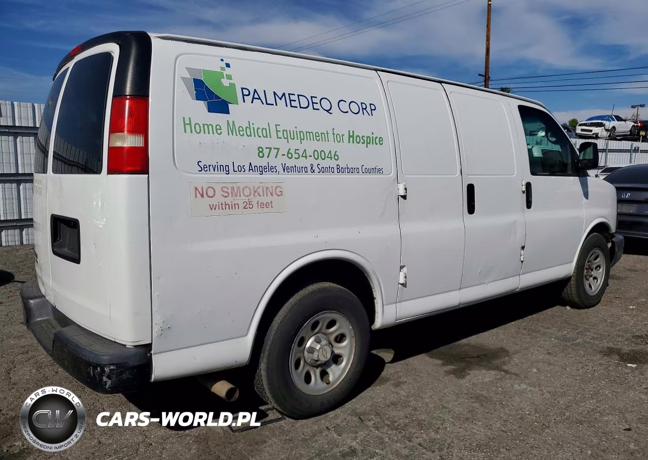 2014 Chevrolet Express G1500 Utility - Service Van VIN:1GCSGAFX7E1104050 - 3