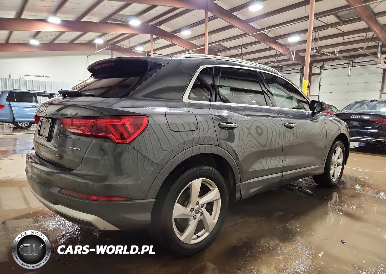 2020 Audi Q3 Premium VIN:WA1AECF32L1088423 - 3
