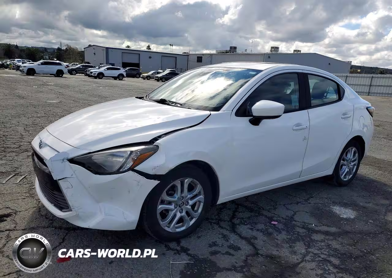 2017 Toyota Yaris Ia Base