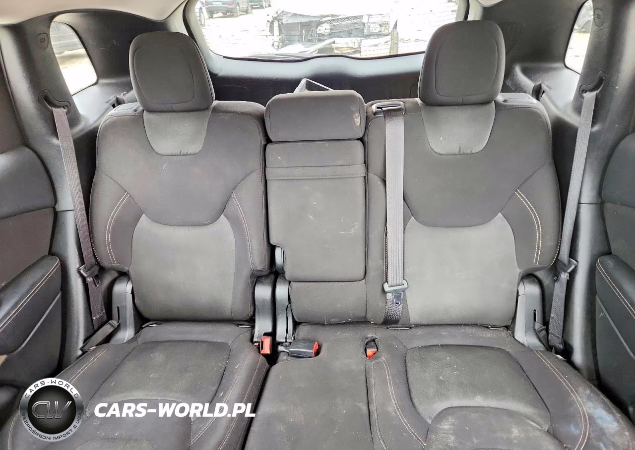 2018 Jeep Cherokee VIN:1C4PJLCX7JD528134 - 10
