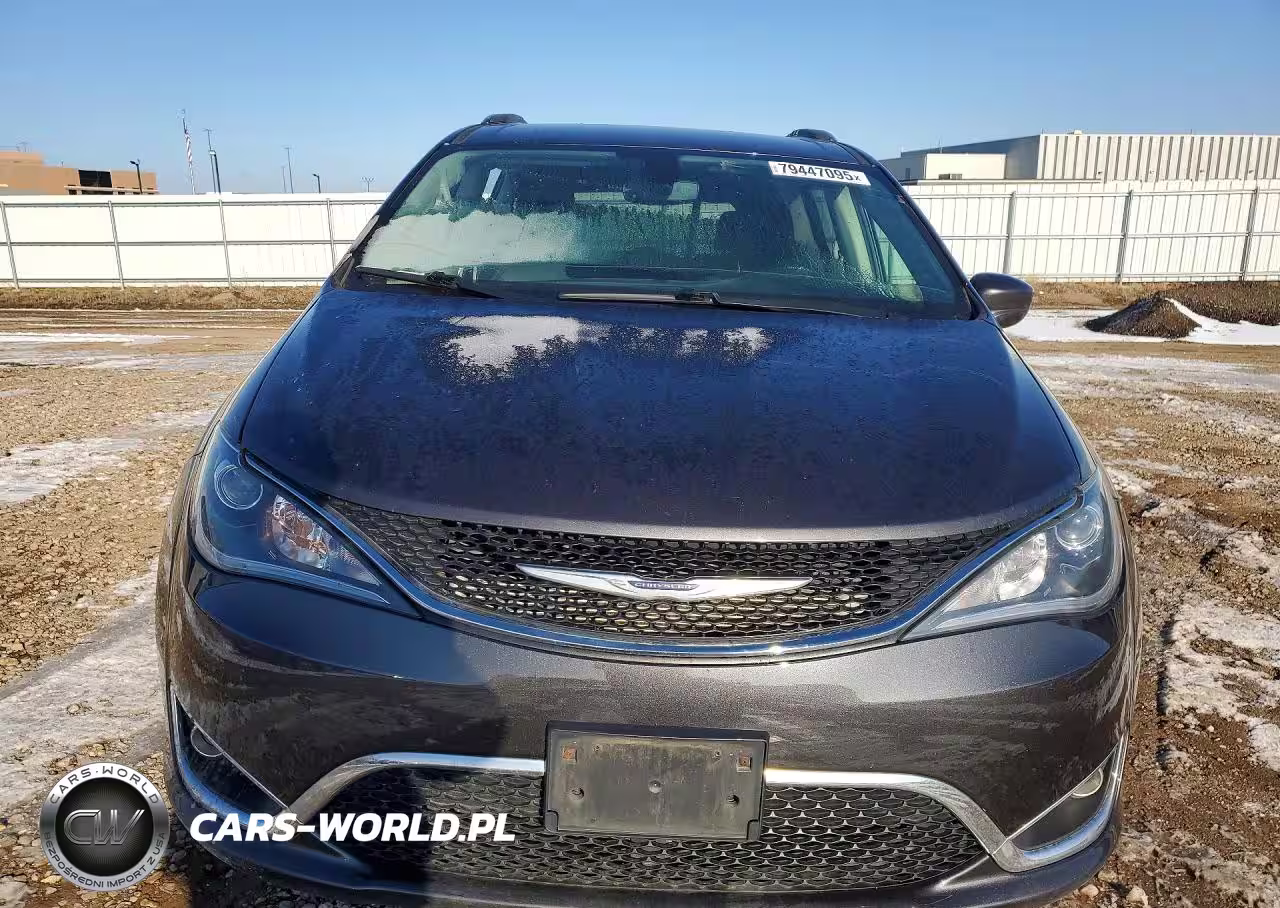 2020 Chrysler Pacifica Touring L VIN:2C4RC1BG4LR109893 - 5
