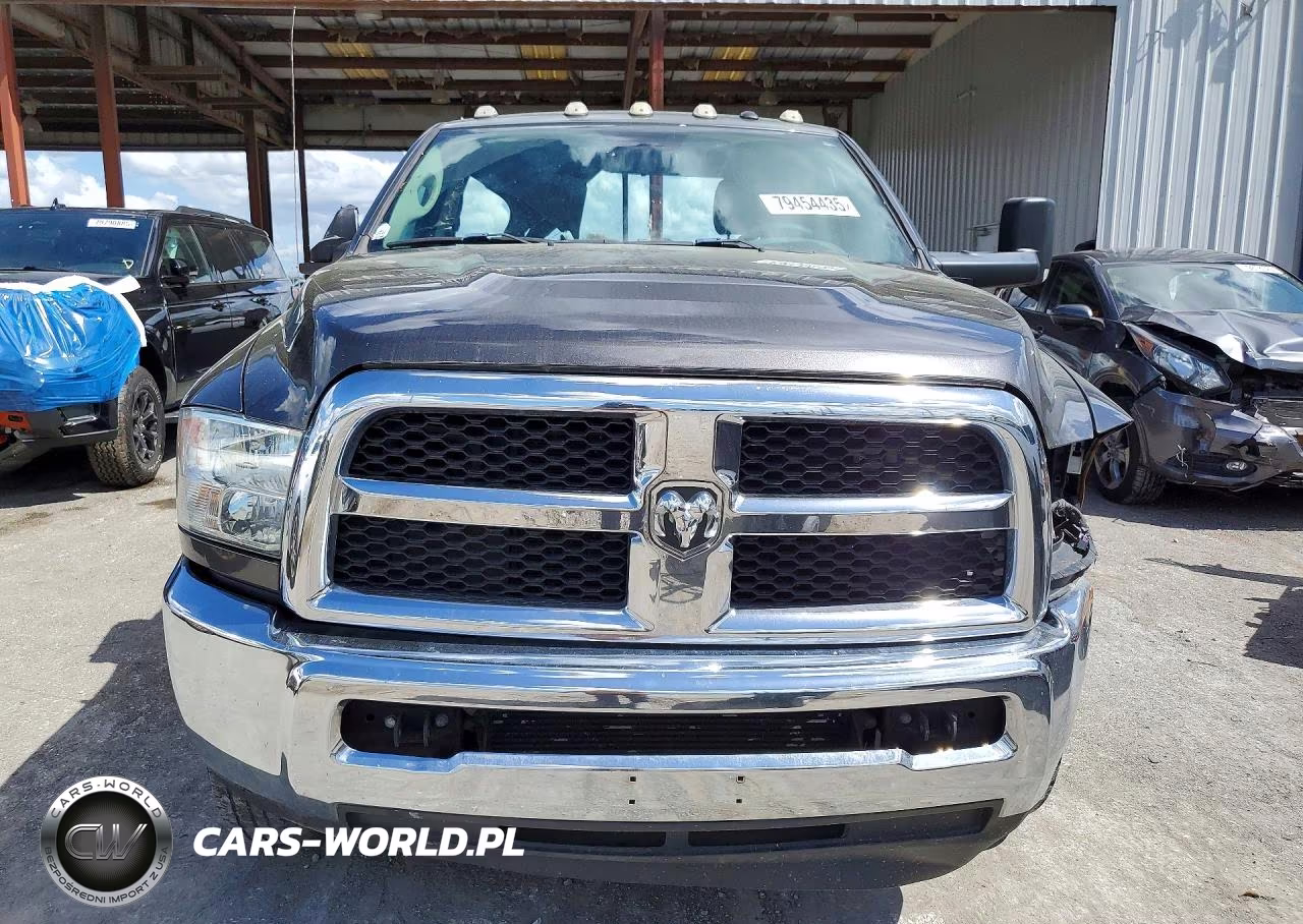 2018 Ram 3500 St VIN:3C63RRGL3JG383735 - 5