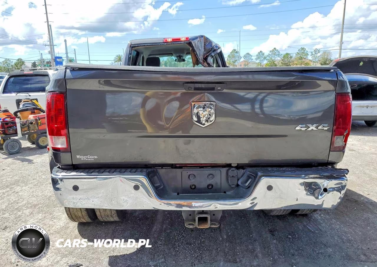 2018 Ram 3500 St VIN:3C63RRGL3JG383735 - 6
