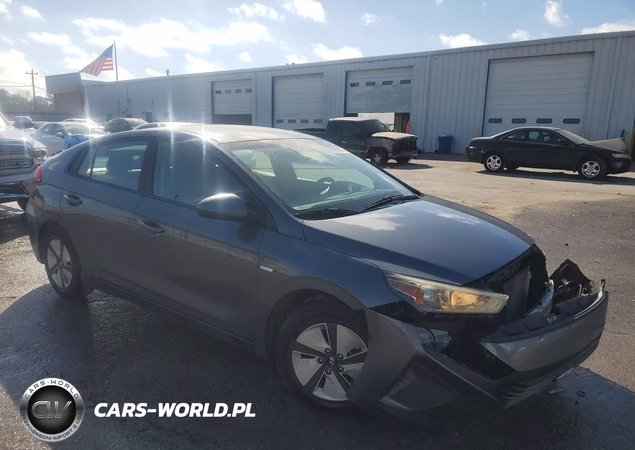 2018 Hyundai Ioniq Hybrid Blue VIN:KMHC65LC7JU075315 - 4