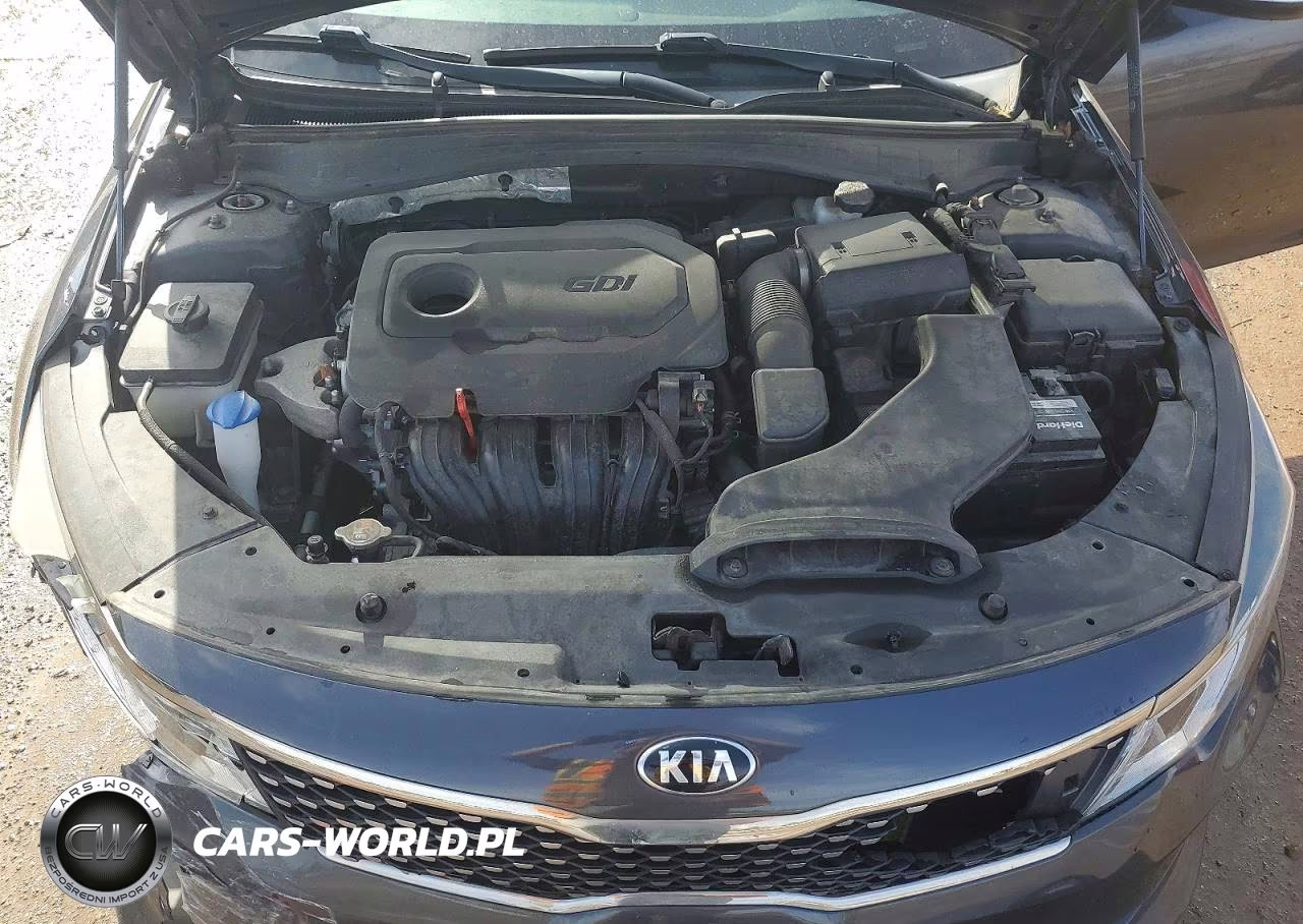 2018 Kia Optima S VIN:5XXGT4L38JG206105 - 11
