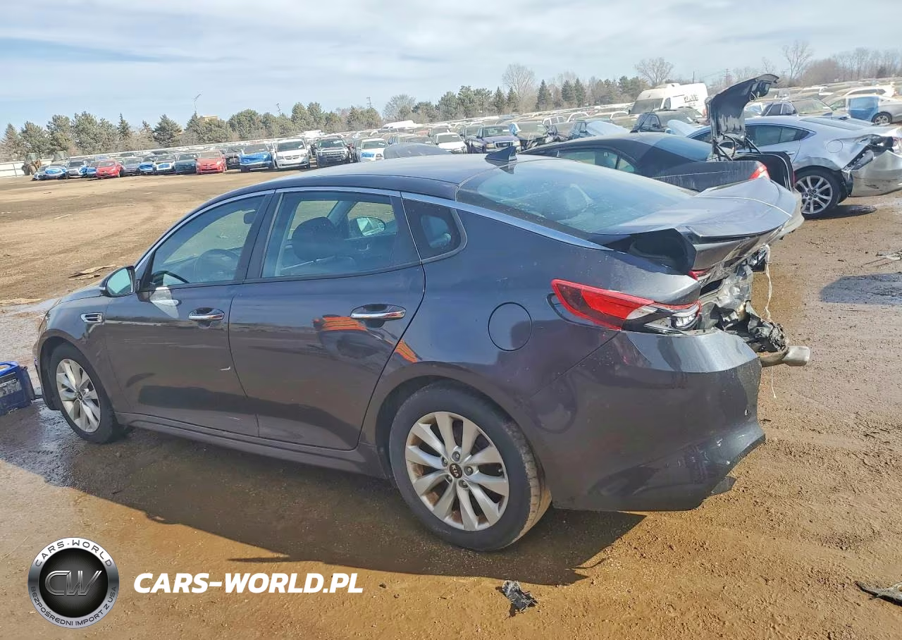 2018 Kia Optima S VIN:5XXGT4L38JG206105 - 2