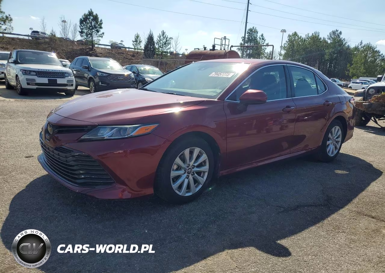 2019 Toyota Camry Le – zdjęcie 1 z 12