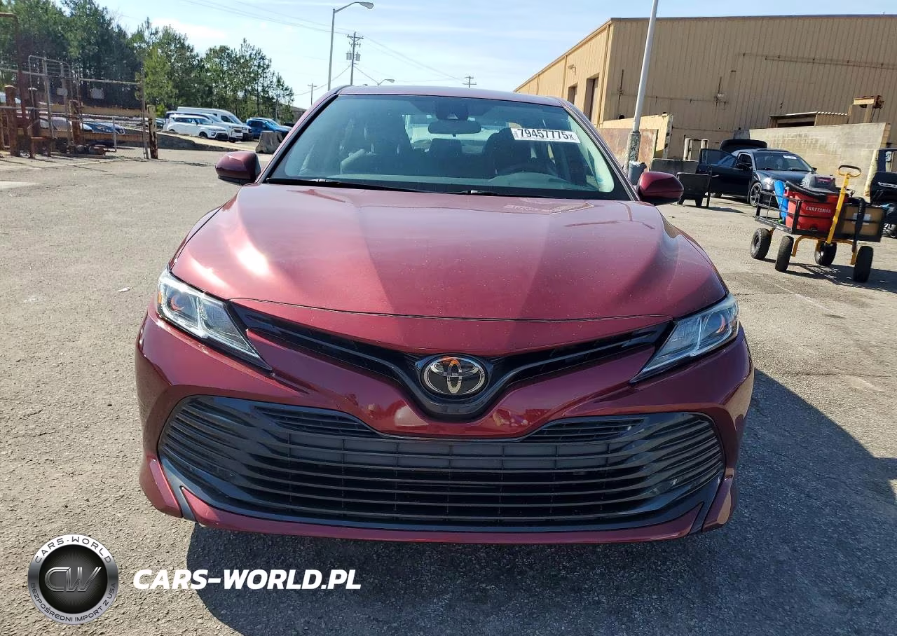 2019 Toyota Camry Le VIN:4T1B11HK9KU782551 - 5
