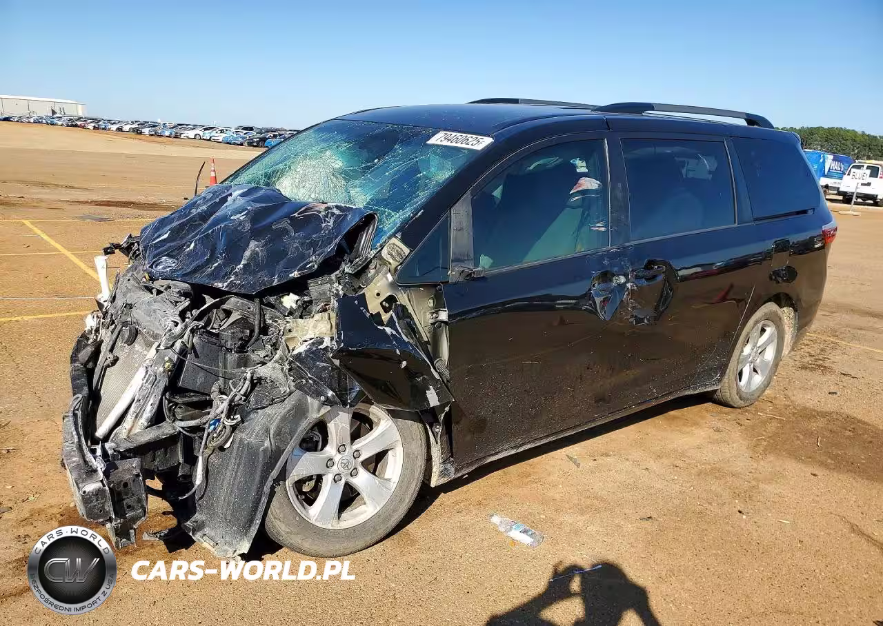 2015 Toyota Sienna Le 8-Passenger